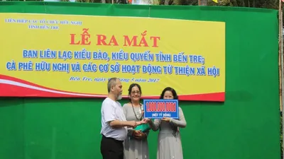 1 tỉ đồng xây trạm dừng chân để… làm từ thiện