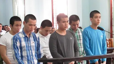 Cần Thơ: Tiếp tục xử vụ giết người ở vũ trường V18 