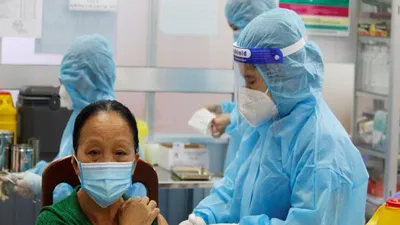 Người dân Cần Thơ bắt đầu tiêm vaccine Vero Cell