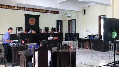 Bị tước danh hiệu công an, quay qua ‘nổ’ học trường cảnh sát rồi lừa thầy cũ hàng trăm triệu