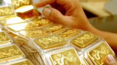 Vàng miếng SJC giảm loạn xạ trước ngày Thần tài
