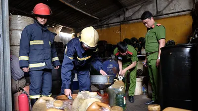 Kho xăng dầu lậu trong khu dân cư ở Đà Nẵng