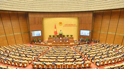 Dấu hỏi từ những cú bắt tay trên đau khổ của dân 