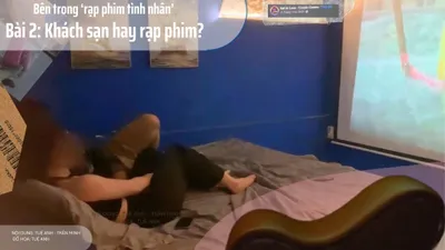 Cặp đôi đang xem phim tại “rạp phim tình nhân” Kat in love trên đường Thành Thái (phường 14, quận 10, TP.HCM). 