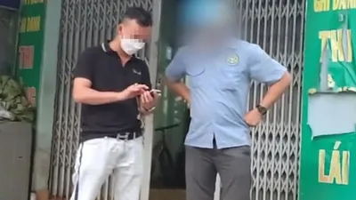 Chiêu trò gian lận thi lý thuyết ô tô - bài 1: 'Bao đậu' bằng công nghệ cao