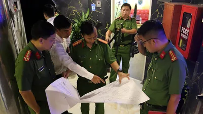 Lực lượng công an kiểm tra công tác PCCC.