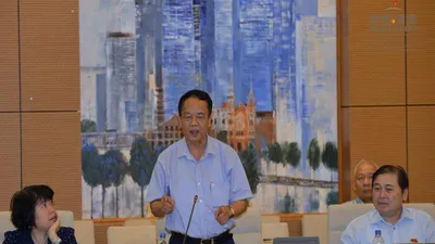 'Xưa rừng vây quân thù, nay rừng làm giàu cho lâm tặc'