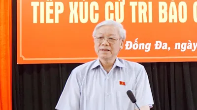 Tham nhũng là 'cầm cái gì thì chấm mút, xà xẻo cái đó'