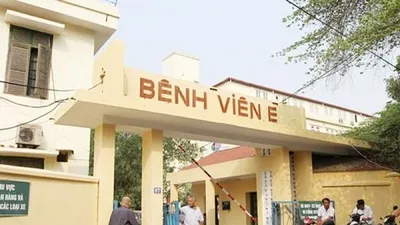 Bệnh viện E tạm đóng cửa để tìm các F1 của ca COVID-19 mới