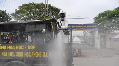 Rà soát hơn 2.600 trường hợp đến BV Nhiệt đới TƯ