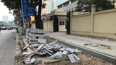 Sở Xây dựng Hà Nội nêu lý do vỉa hè xuống cấp sau khi lát đá tự nhiên