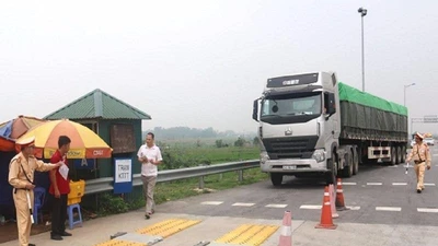 Lãnh đạo CSGT sẽ trực tiếp xuống đường xử lý xe quá tải