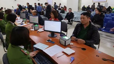 Từ Sóc Trăng ra TP.HCM xin cấp thẻ căn cước được không?