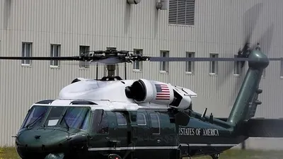 Dàn phương tiện hoành tráng luôn theo sát tổng thống Mỹ