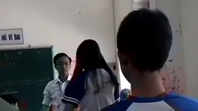 Thầy trò đánh nhau, trách ai đây?