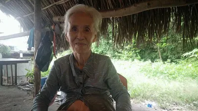 Cụ bà lạc đường, đang tìm người thân ở TP.HCM