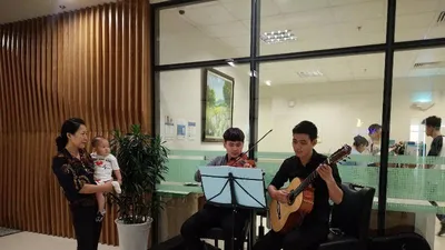 Bệnh viện chơi nhạc sống phục vụ bệnh nhân
