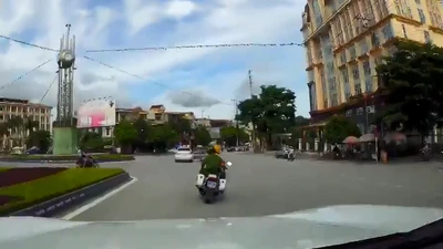 Pha trượt đuổi bắt taxi phạm luật như phim hành động​