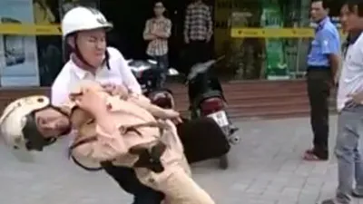 Bắt kẻ tấn công CSGT