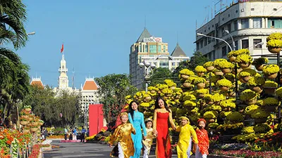 Tết Bính Thân, TP.HCM có đường hoa dài gần 700 m