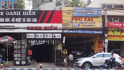 Cả trăm căn nhà chục tỉ chờ sập giữa trung tâm Sài Gòn