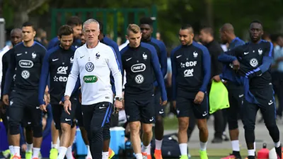 Pháp - Cộng hòa Ireland: Cơn đau đầu của HLV Deschamp