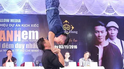 Quốc Cơ-Quốc Nghiệp gọi xe cứu thương sẵn khi diễn xiếc