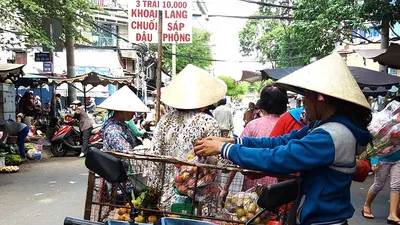 Siết chặt việc sử dụng vỉa hè tại Hà Nội và TP.HCM