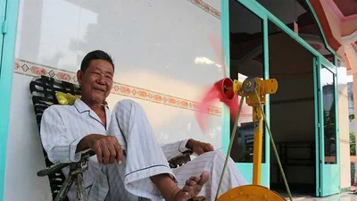 Cụ ông tự chế ‘máy quạt triệu đô’