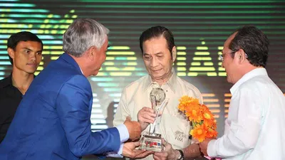 Người thầy đầu tiên được Vinh danh Fair Play