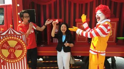 Món ăn đường phố Việt đánh bại đại gia thức ăn nhanh?