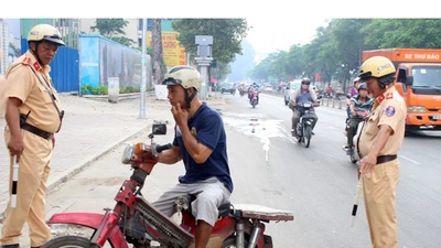 Xây dựng lộ trình thu hồi xe máy ‘hết đát’