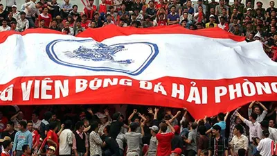 Xử lý cổ động viên ‘quậy’