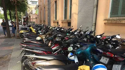 Ông Hải cho tồn tại một bãi xe đường sách