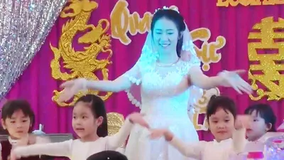 Đám cưới đáng yêu của cô giáo mầm non