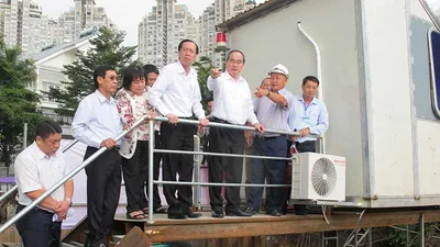 Bí thư Nguyễn Thiện Nhân kiểm tra máy bơm chống ngập