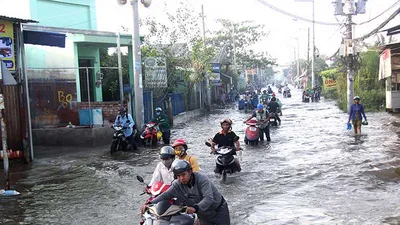 Khu phía Nam TP.HCM chìm trong triều cường