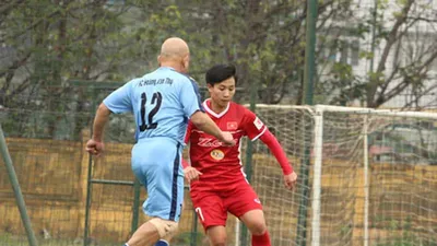 Tuyển nữ Việt Nam vùi dập đàn anh