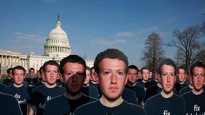 Ông chủ Facebook giữa muôn trùng vây