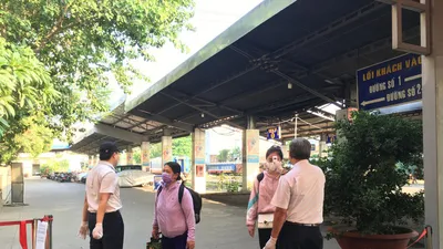 Chống dịch COVID-19: Nhà ga, bến xe kiểm tra nghiêm ngặt