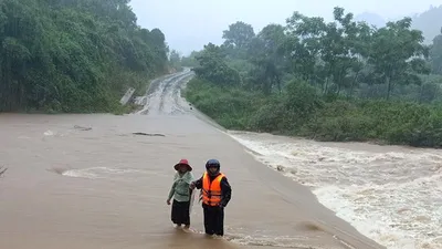 Cảnh báo mưa lũ lớn kéo dài đến ngày 15-10