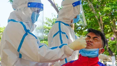 Video: Xét nghiệm COVID-19 cho 1.000 tài xế công nghệ