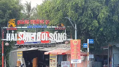 Video: ‘Nhà đinh’ chắn giữa đường ở TP Bạc Liêu