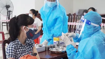 Video: Đà Nẵng tiêm vaccine cho hơn 40.000 người dân