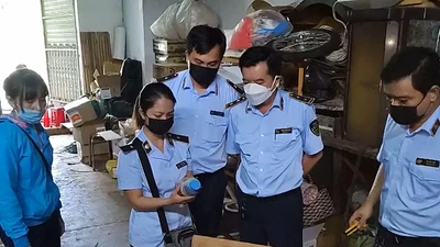 Phát hiện, tạm giữ hơn 3.500 lít thuốc bảo vệ thực vật cấm sử dụng 