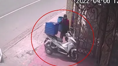 Video: Thanh niên bỏ xe đạp để trộm xe máy ở Bình Dương 