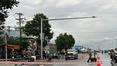 Trên đường về thăm vợ con, người đàn ông bị xe tải cán tử vong