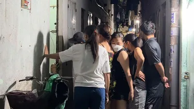 Video: 2 người sống cùng dãy trọ xô xát nhau, 1 người chết, 1 người nguy kịch