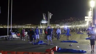 Khủng bố Quốc khánh Pháp: 84 người thiệt mạng, thương vong liên tục tăng