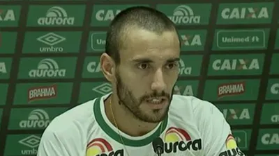 Cầu thủ Chapecoense thoát chết nhờ đổi ghế phút chót